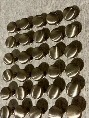 Cabinet Knobs - 30 Pieces  Brushed Nickel.  Screws included.  B8